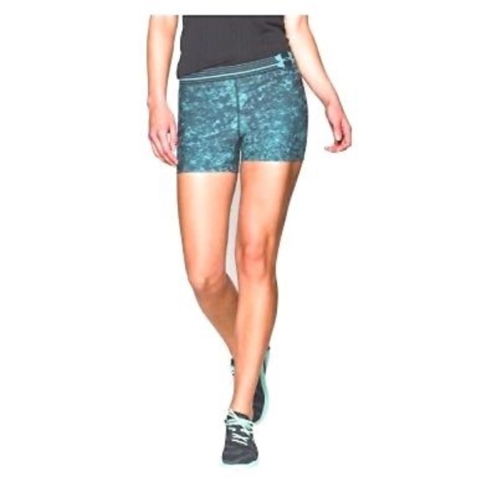 UNDER ARMOUR Compression 3" Shorts NWT